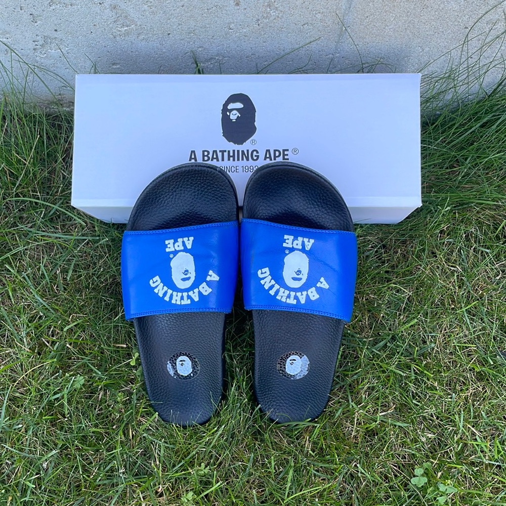 Lightly worn BAPE slides with box  // Size 8